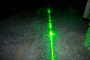 Laser über den Boden